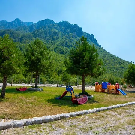 Hotel Veni I Gjyshit 4*