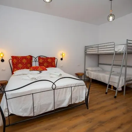 Veni I Gjyshit Hotel 4*