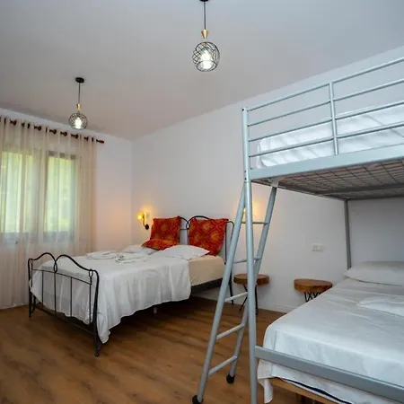 Hotel Veni I Gjyshit 4*