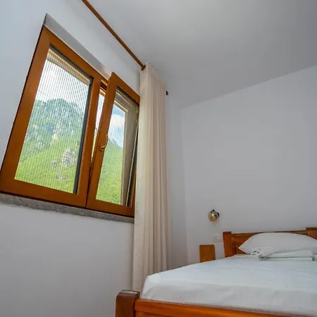 Hotel Veni I Gjyshit 4*
