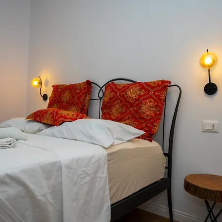 Veni I Gjyshit Hotel Nderlysaj